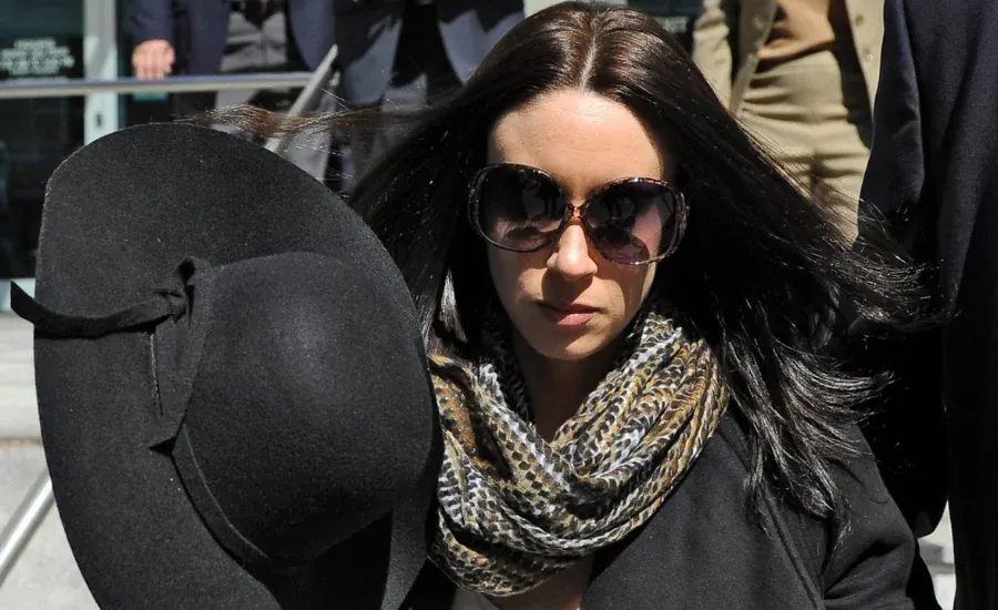 casey anthony outside courtroom
