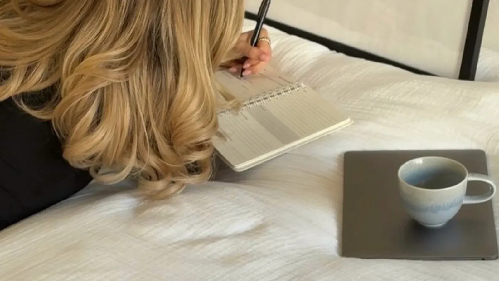 stopped-journaling-feelings-emotional-training-psychology