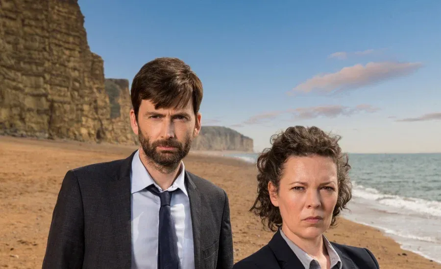 atmospheric-shows-to-rewatch-this-fall-comfort-tv