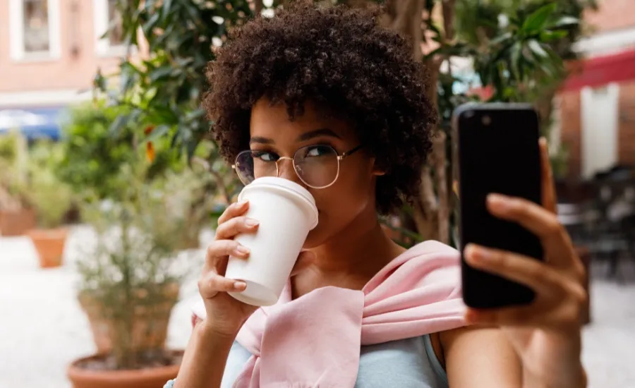 woman influencer
