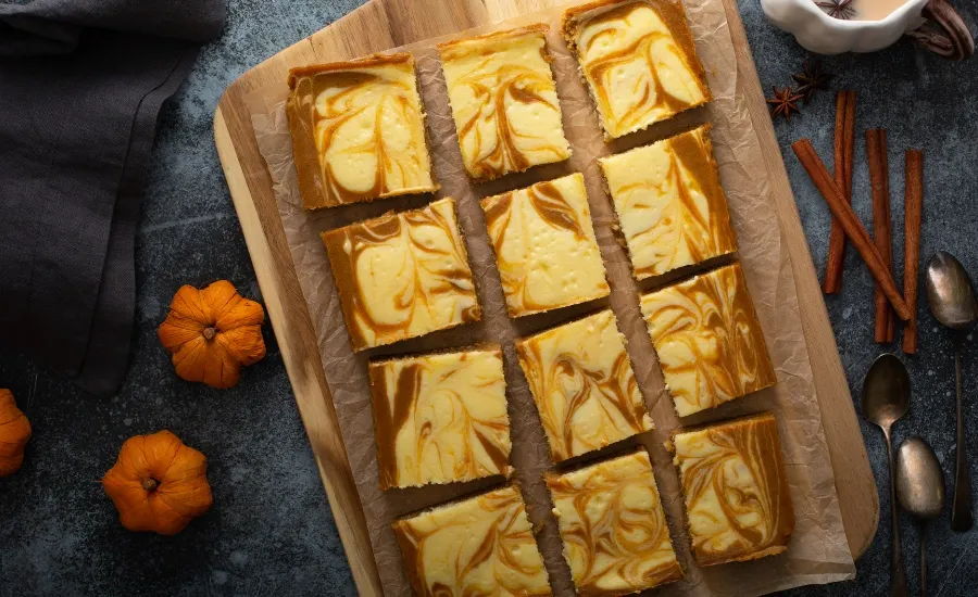 pumpkin cheescake bars