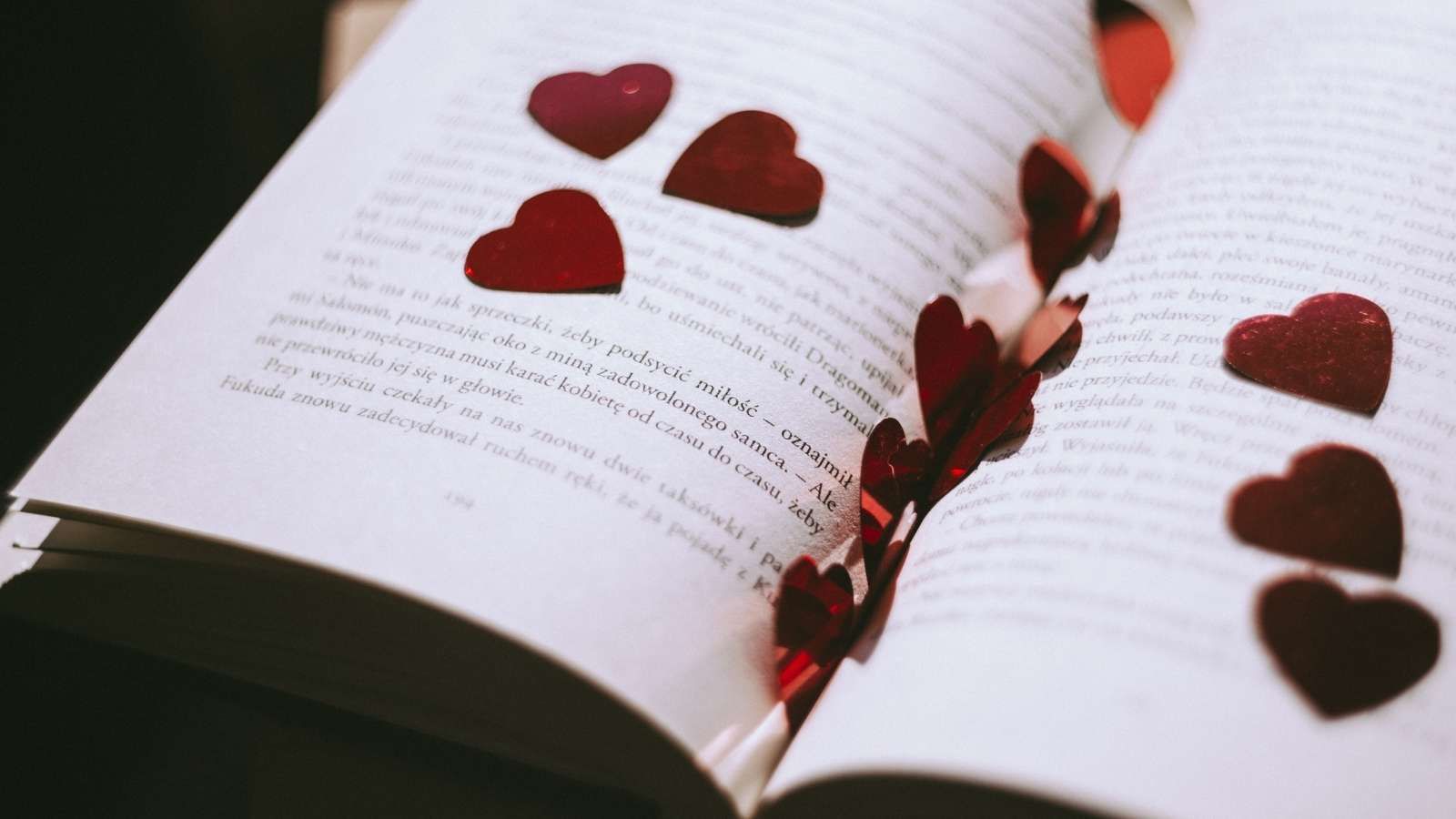 Love is in The Air: The Four Most Renowned Love Stories Throughout History