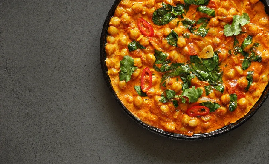 chickpea with tomato dish