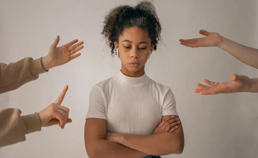 Woman around hands