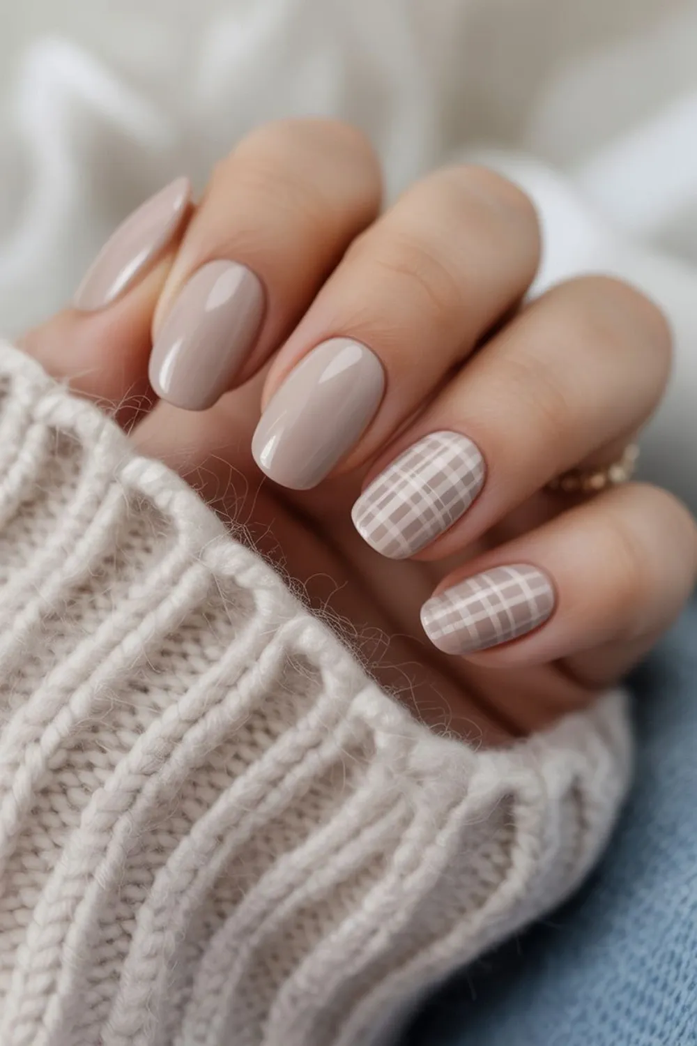 minimal fall nail ideas