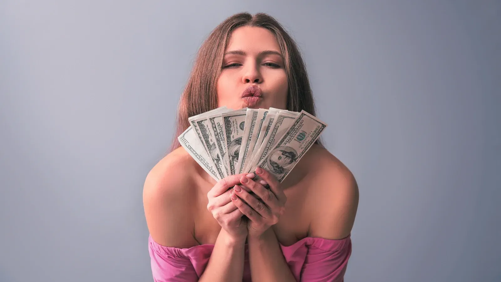 woman negotiating her salary
