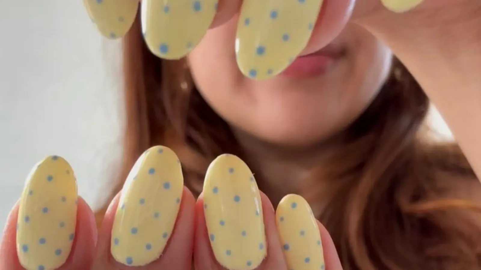 The Summer Nail Trends That Actually Work at the Office