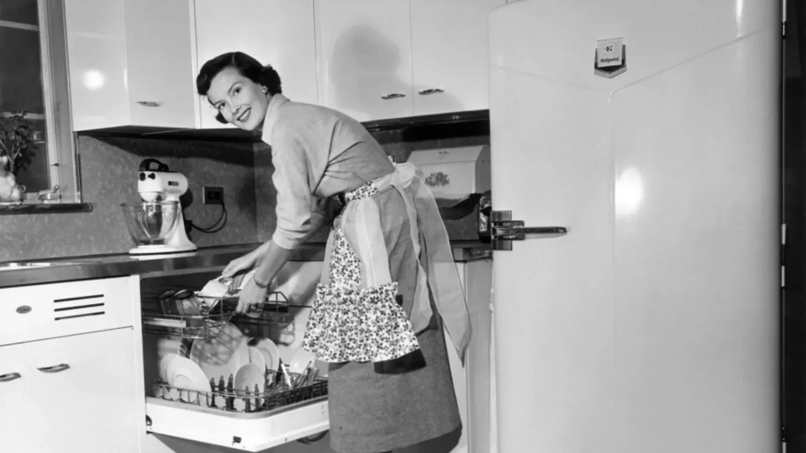 tradwife trend feminism double standard